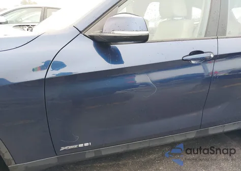 2014 BMW X1 xDrive28I из США, поврежденный, VIN WBAVL1C50EVY10567